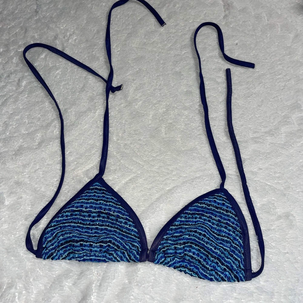 Jr Medium Bikini Top. MUST BE BUNDLED